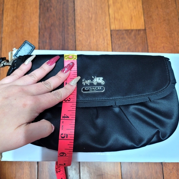 Coach Amanda Large Satin Wristlet - Picture 10 of 11
